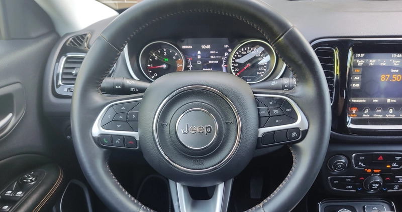 Jeep Compass cena 83500 przebieg: 134000, rok produkcji 2017 z Frombork małe 67